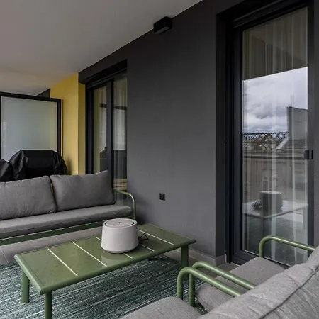 Opensky Terrace With Free Parking Διαμέρισμα