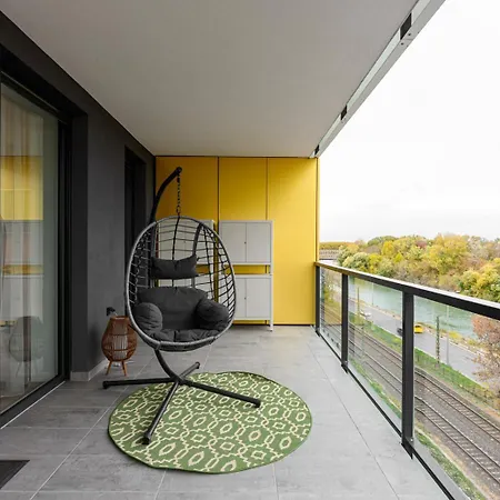 Opensky Terrace With Free Parking Διαμέρισμα *
