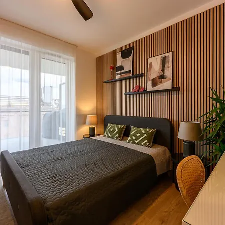 Opensky Terrace With Free Parking